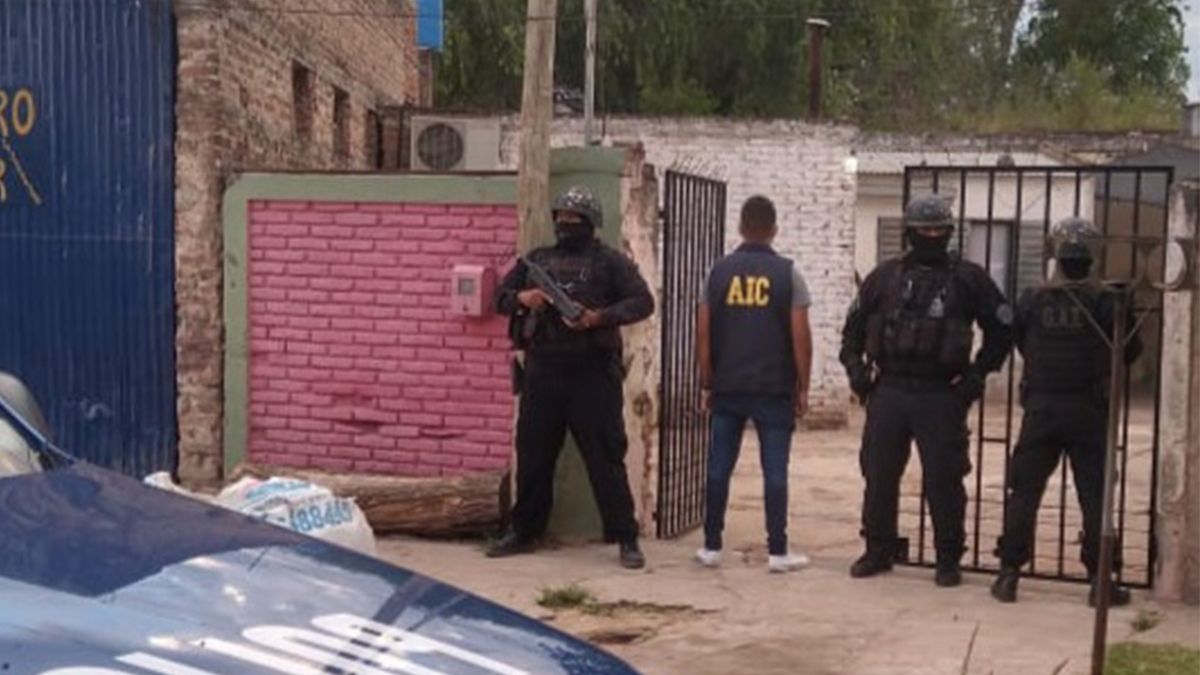 El allanamiento donde detuvieron al joven de 22 años