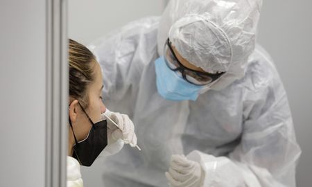 . En el departamento La Capital se informaron 19 contagios, 13 pertenecen a la ciudad de Santa Fe. En Rosario la cifra de contagios ascendió a 23, 19 en la ciudad homónima. . En el departamento La Capital se informaron 19 contagios, 13 pertenecen a la ciudad de Santa Fe. En Rosario la cifra de contagios ascendió a 23, 19 en la ciudad homónima.
