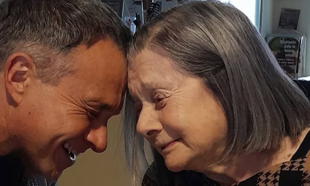 Torturaron a la madre de Sergio Lapegüe. Torturaron a la madre de Sergio Lapegüe.