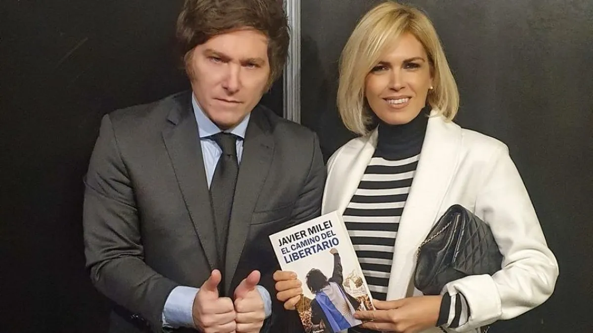 La conductora mantiene un buen vínculo con el político, a tal punto que lo acompañó durante una presentación en la Feria del Libro.