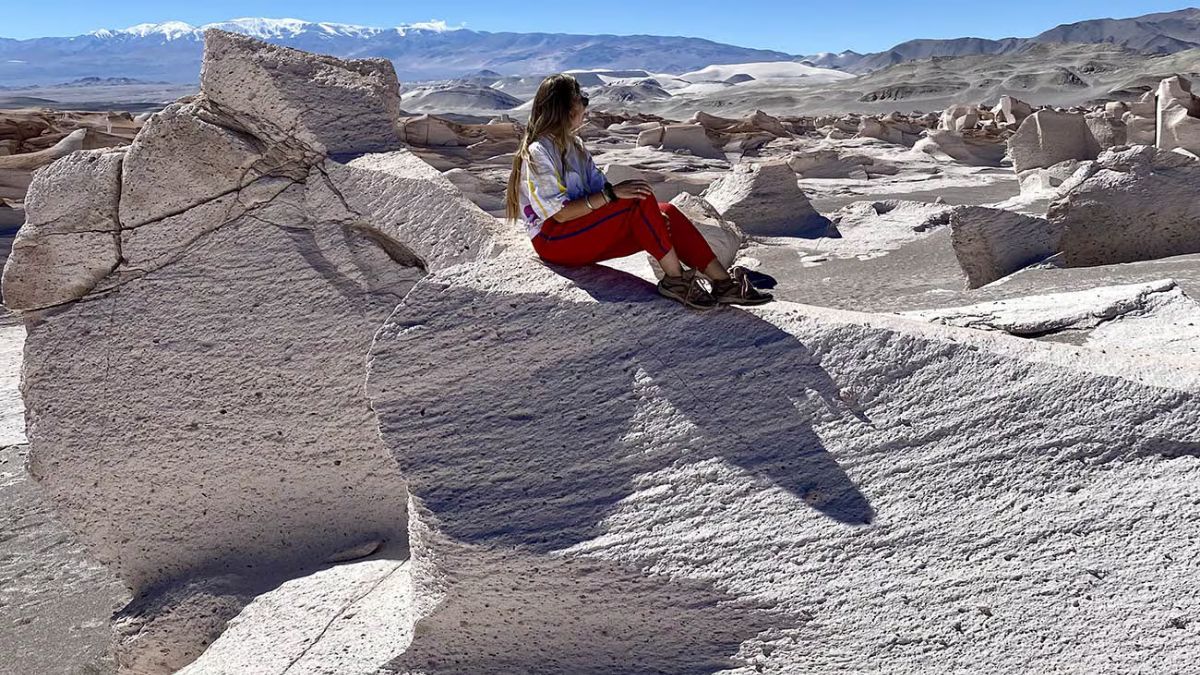 Los mejores meses para visitar el Campo de Piedra Pómez es entre abril y noviembre, debido a que las condiciones climáticas son óptimas. Los mejores meses para visitar el Campo de Piedra Pómez es entre abril y noviembre, debido a que las condiciones climáticas son óptimas.