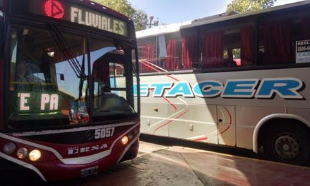 Tras el paro sorpresivo, vuelven los colectivos entre Santa Fe y Paraná, aunque desde UTA advierten que la situación no está solucionada.