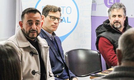 El ministro de Justicia y Seguridad de la Provincia, Pablo Cococcioni, acompañado de los funcionarios Juan Musuruana y Alfredo Lorenzatto en la inauguración de los Centros de Denuncias 911 en Santa Rosa de Calchines, Cayastá y Helvecia. El ministro de Justicia y Seguridad de la Provincia, Pablo Cococcioni, acompañado de los funcionarios Juan Musuruana y Alfredo Lorenzatto en la inauguración de los Centros de Denuncias 911 en Santa Rosa de Calchines, Cayastá y Helvecia.