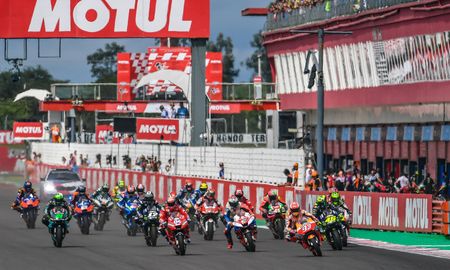 Este sábado comienza a correrse el Gran Premio de Argentina de MotoGP, en el Circuito de Termas de Río Hondo. Este sábado comienza a correrse el Gran Premio de Argentina de MotoGP, en el Circuito de Termas de Río Hondo.