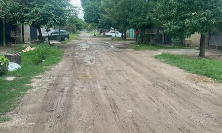 El reclamo de los vecinos de barrio Transporte hizo foco en pasaje Almafuerte a la altura del 7600. El reclamo de los vecinos de barrio Transporte hizo foco en pasaje Almafuerte a la altura del 7600.