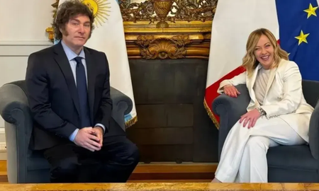 Javier Milei junto a Giorgia Meloni. El presidente volverá a visitar Italia el 13 de diciembre. Javier Milei junto a Giorgia Meloni. El presidente volverá a visitar Italia el 13 de diciembre.