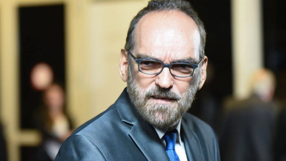 El Gobierno nacional firmó un decreto para designar oficialmente a Fernando Iglesias como representante argentino ante la Unión Europea