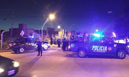 El asesinato de Omar Morales se cometió cerca de avenida Ángel Peñaloza y Callejón Aguirre alrededor de las 20 del domingo. El asesinato de Omar Morales se cometió cerca de avenida Ángel Peñaloza y Callejón Aguirre alrededor de las 20 del domingo.