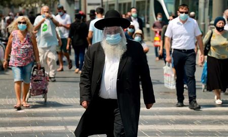 Israel empieza a controlar los casos de coronavirus tras una dura cuarentena de tres semanas. Israel empieza a controlar los casos de coronavirus tras una dura cuarentena de tres semanas.