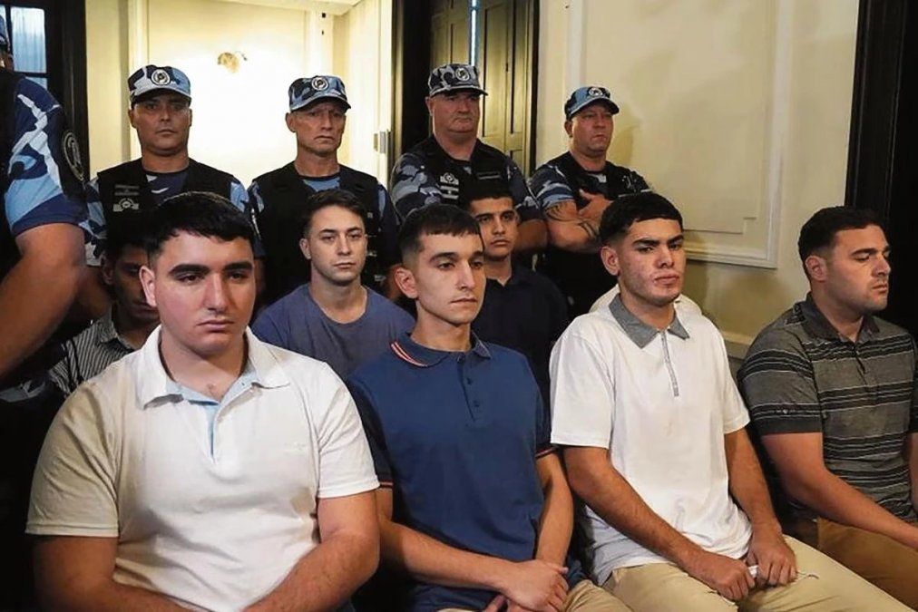 Luego del juicio desarrollado en el Tribunal Número 1 en lo Criminal de Dolores, se estableció que 5 de los culpables tengan prisión perpetua y los otros 3 restantes, a 15 años.