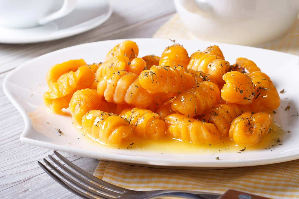 Los ñoquis de calabaza son una opción ideal para cocinar en casa y disfrutar junto a la familia. Los ñoquis de calabaza son una opción ideal para cocinar en casa y disfrutar junto a la familia.