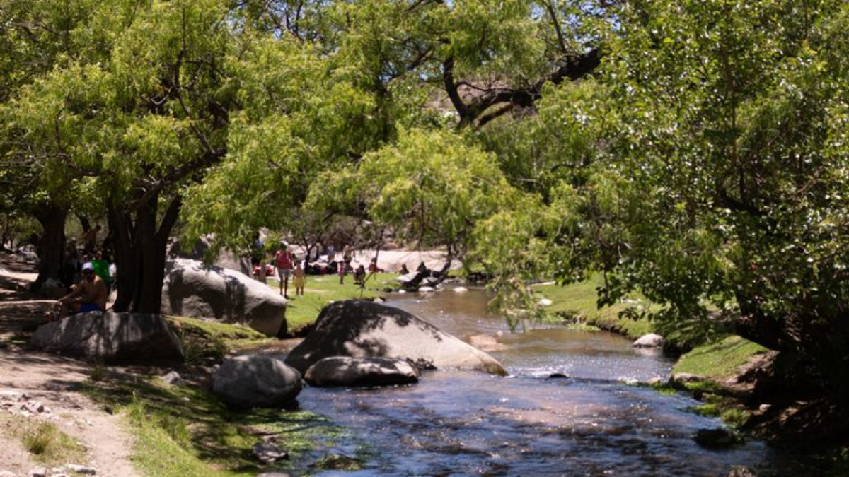 Capilla del Monte se encuentra entre los principales destinos de la provincia de Córdoba. Capilla del Monte se encuentra entre los principales destinos de la provincia de Córdoba.