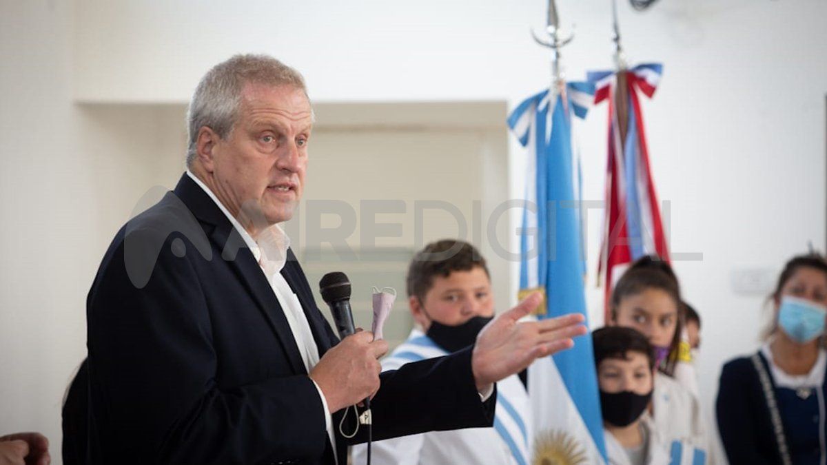 El ministro de Educaci&oacute;n de la Naci&oacute;n, Jaime Perczyk particip&oacute; de la inauguraci&oacute;n del edificio del Jard&iacute;n de Infantes N&deg; 246 Elsa Bornemann de la ciudad de Santo Tom&eacute;.