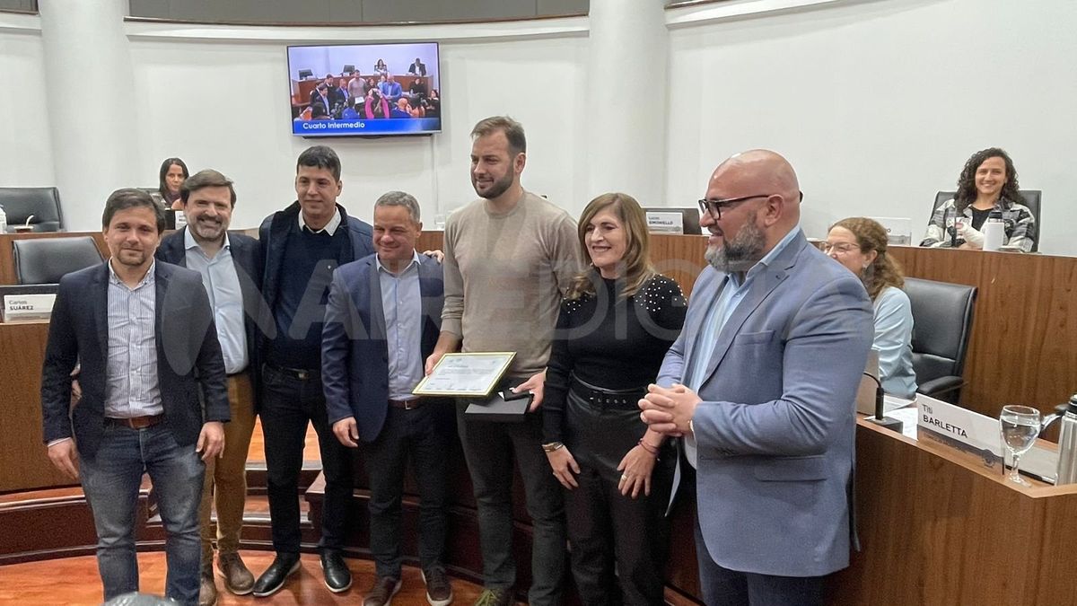 Luciano De Cecco fue reconocido en Santa Fe: los motivos. Luciano De Cecco fue reconocido en Santa Fe: los motivos.