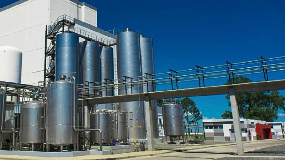 El acuerdo contempla que en una primera etapa la firma esperancina, que forma parte del Grupo Gonella y cuenta con una planta propia de leche en polvo en Franck, aporte materia prima a La Lácteo, con el propósito de procesarla principalmente en UHT.