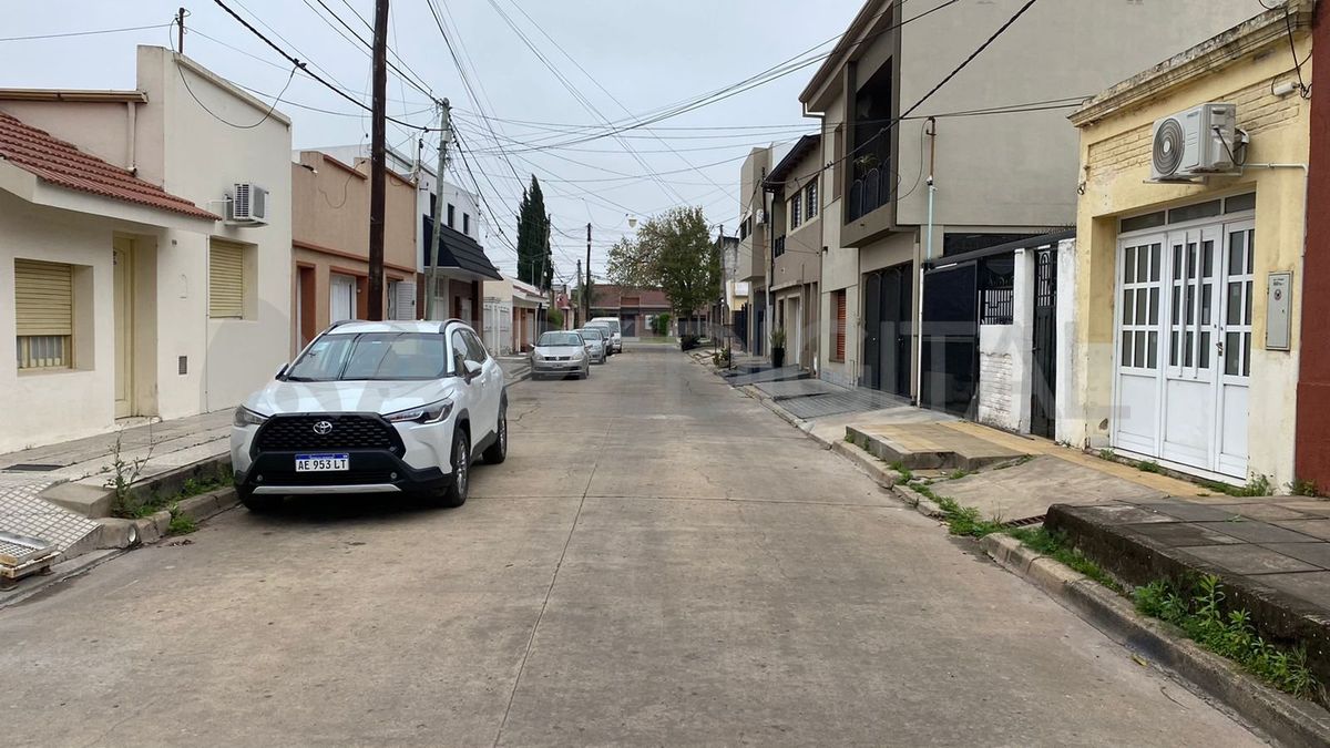 Pasaje Rawson 6600. Los vecinos quedaron a merced de un ladrón que escapó por los techos.