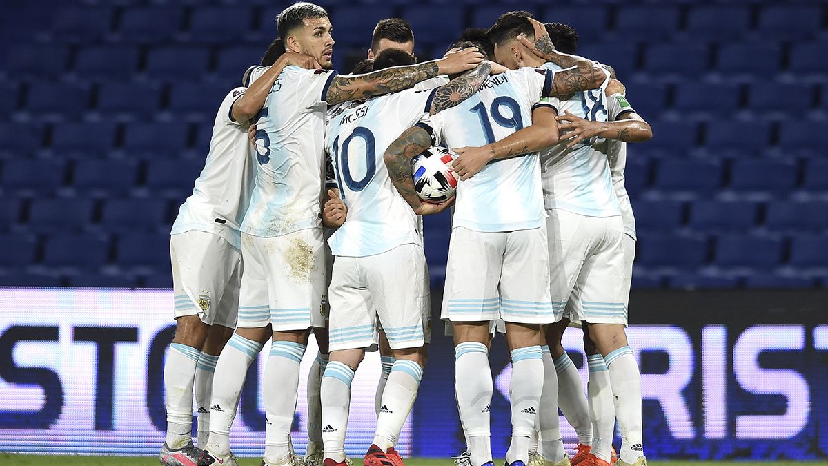 El buen rendimiento de la Selección Argentina en las Eliminatorias Sudamericanas le permitió escalar posiciones en el ránking FIFA.