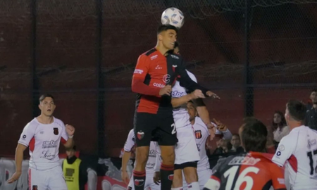 Colón perdió 1 a 0 ante Defensores de Belgrano y lapidó una gran chance de seguir sacando ventaja en la tabla de posiciones. Colón perdió 1 a 0 ante Defensores de Belgrano y lapidó una gran chance de seguir sacando ventaja en la tabla de posiciones.