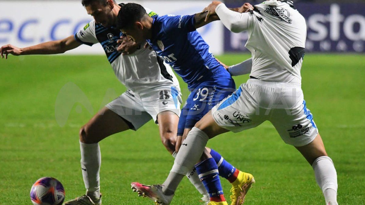 El partido terminó 1-1 y Almagro venció 4-3 en los penales.