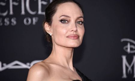Angelina Jolie reveló que come cucarachas, arañas y escorpiones Angelina Jolie reveló que come cucarachas, arañas y escorpiones