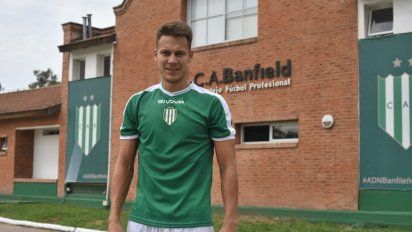 Banfield y Atlético Tucumán acordaron y Nery Leyes llega a Unión en 48 horas
