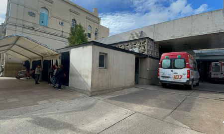 La mujer, de 38 años, fue trasladada de urgencia al hospital Cullen de Santa Fe. La mujer, de 38 años, fue trasladada de urgencia al hospital Cullen de Santa Fe.