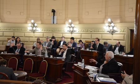 El Senado de Santa Fe dio media sanción al proyecto y pasó a la Cámara de Diputados. El Senado de Santa Fe dio media sanción al proyecto y pasó a la Cámara de Diputados.