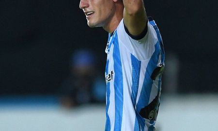 De la mano de Chancalay, Racing se acomoda en el Grupo E, que lidera San Pablo. De la mano de Chancalay, Racing se acomoda en el Grupo E, que lidera San Pablo.
