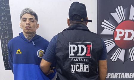 El señalado integrante de la banda de Los Menores figuraba entre los diez prófugos más buscados de Santa Fe. El señalado integrante de la banda de Los Menores figuraba entre los diez prófugos más buscados de Santa Fe.