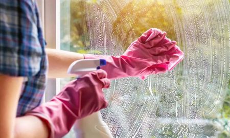 Cómo limpiar las ventanas con un truco casero y sin dejar marcas. Cómo limpiar las ventanas con un truco casero y sin dejar marcas.