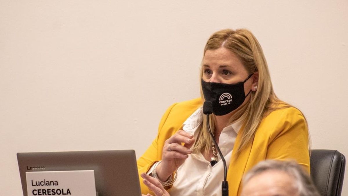 La iniciativa impulsada por la concejala de Juntos por el Cambio, Luciana Ceresola quien solicitó que el Ejecutivo Municipal encabece la elaboración de protocolos para habilitar las prácticas deportivas al aire libre para niñas y niños menores de 12 años de edad.