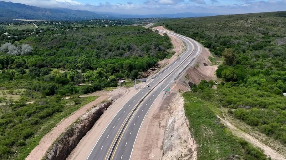 La nueva ruta de Córdoba que propone un imponente recorrido por las sierras. La nueva ruta de Córdoba que propone un imponente recorrido por las sierras.