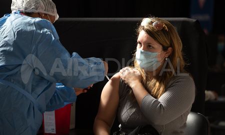 La vacunación contra el coronavirus se realiza en el CEF y la Esquina Encendida. La vacunación contra el coronavirus se realiza en el CEF y la Esquina Encendida.