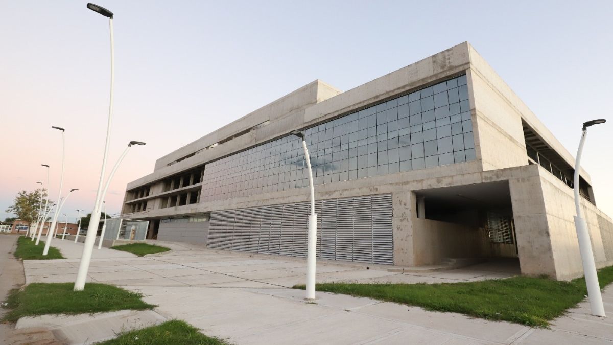 La obra tendrá un total de 24.500 metros cuadrados y su plazo de ejecución es de 360 días.