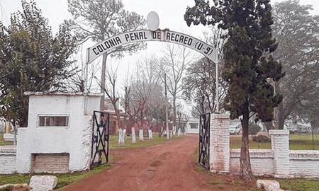 La colonia penal de Recreo está en la zona rural de la localidad del Gran Santa Fe. La colonia penal de Recreo está en la zona rural de la localidad del Gran Santa Fe.
