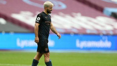Agüero sufrió una lesión muscular y es duda para las Eliminatorias