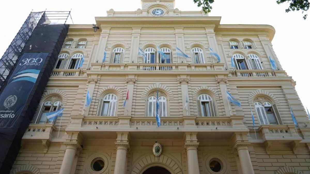 Robo en la Municipalidad de Rosario: se llevaron cables de cobre del Palacio de los Leones.