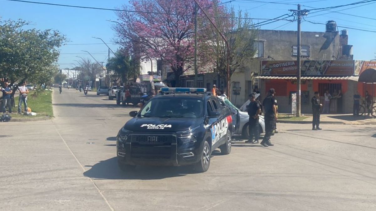 Dos mujeres y un hombres resultaron heridos en el accidente en barrio Liceo Norte. Dos mujeres y un hombres resultaron heridos en el accidente en barrio Liceo Norte.