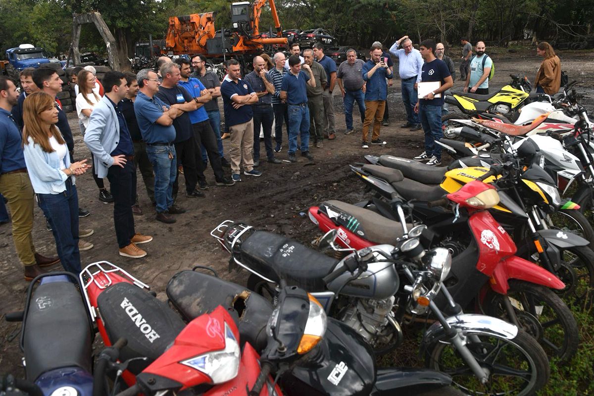 Autoridades de la Agencia Provincial de Registro