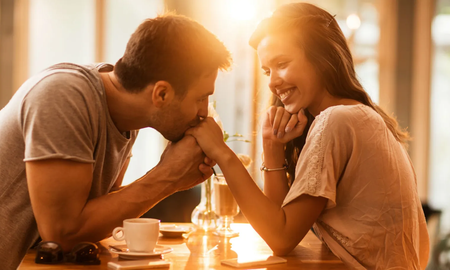 Son los más enamoradizos del zodíaco, estos signos viven pensando en el amor Son los más enamoradizos del zodíaco, estos signos viven pensando en el amor