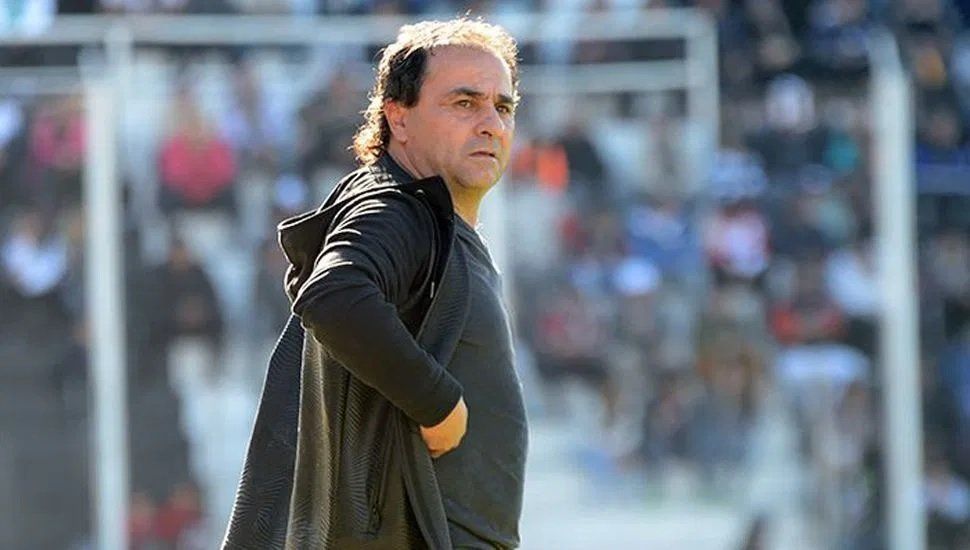 Gustavo Coleoni dejará de ser el director técnico de Central Córdoba (SdE)