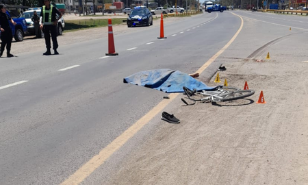 Reconquista: un ciclista murió aplastado por un camión y por las lesiones no lo pudieron identificar. Reconquista: un ciclista murió aplastado por un camión y por las lesiones no lo pudieron identificar.