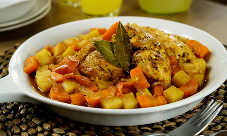 Cómo hacer pollo a la cacerola con salsa de mostaza: la receta de Guillermo Calabrese Cómo hacer pollo a la cacerola con salsa de mostaza: la receta de Guillermo Calabrese