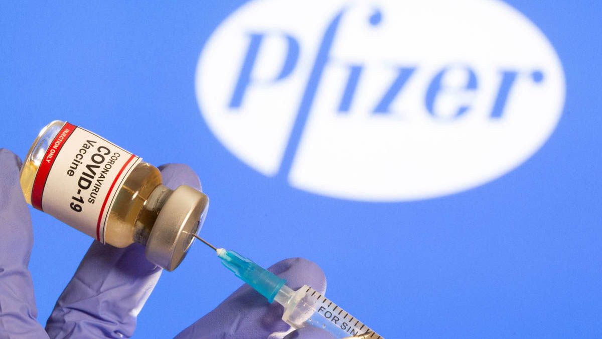Pfizer aseguró que buscará la autorización de emergencia para la vacuna en los próximos días.