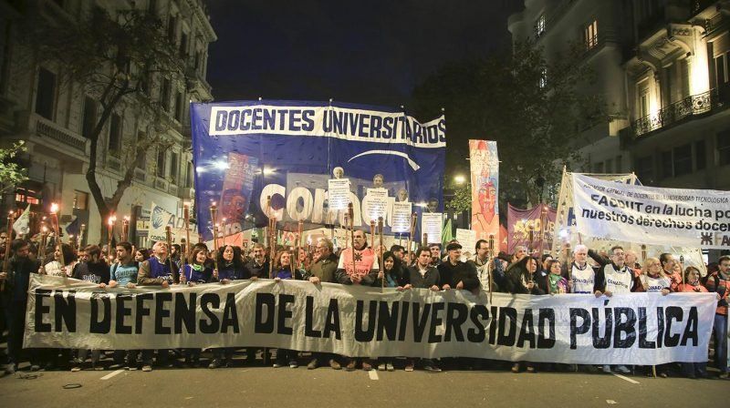 Docentes universitarios paran toda la semana