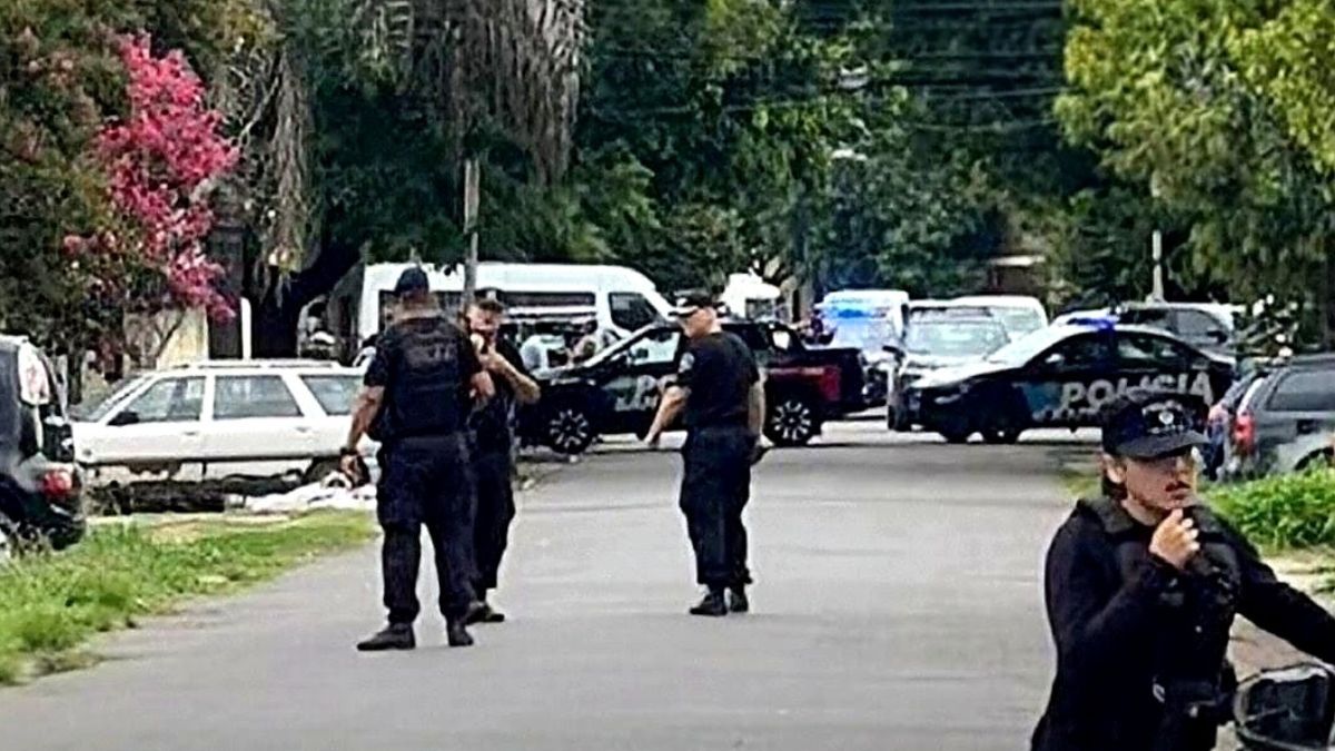 Un policía resultó herido este viernes durante un violento enfrentamiento armado en la zona sudoeste de Rosario.