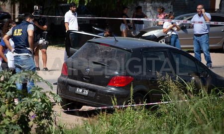 El secuestro es investigado por la Agencia de Investigación Criminal que por el momento logró la detención de dos implicados en el caso y el secuestro del auto de la víctima. El secuestro es investigado por la Agencia de Investigación Criminal que por el momento logró la detención de dos implicados en el caso y el secuestro del auto de la víctima.