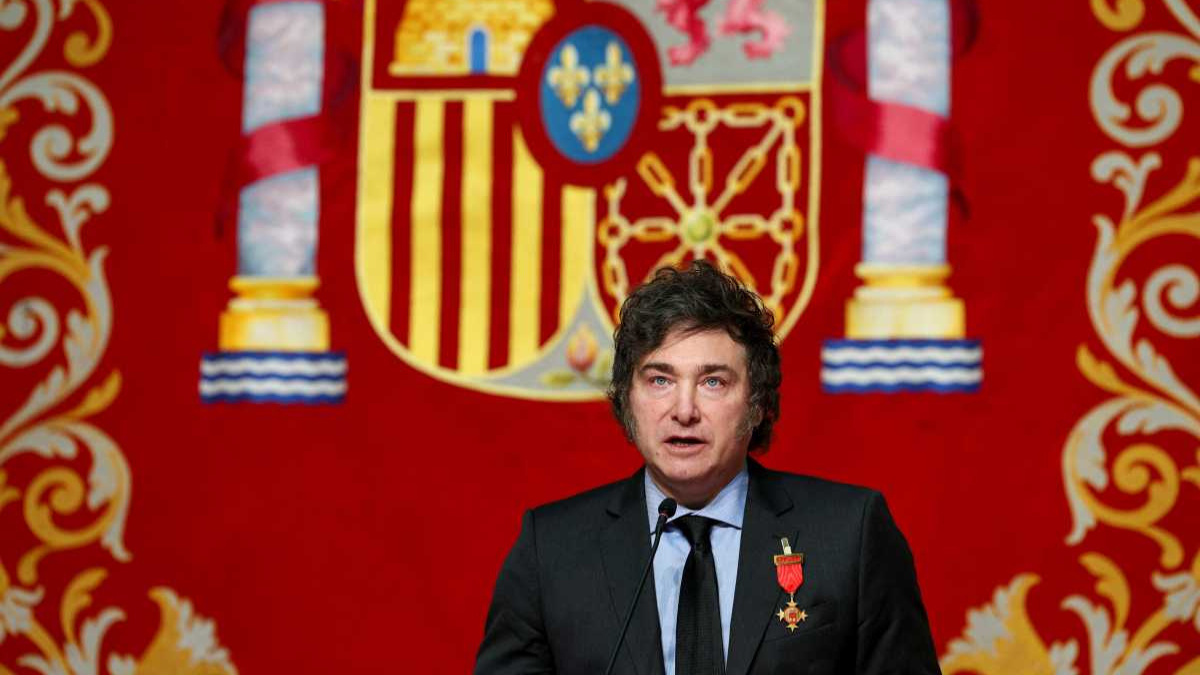 Javier Milei volvió a criticar a Pedro Sánchez en su visita a España.