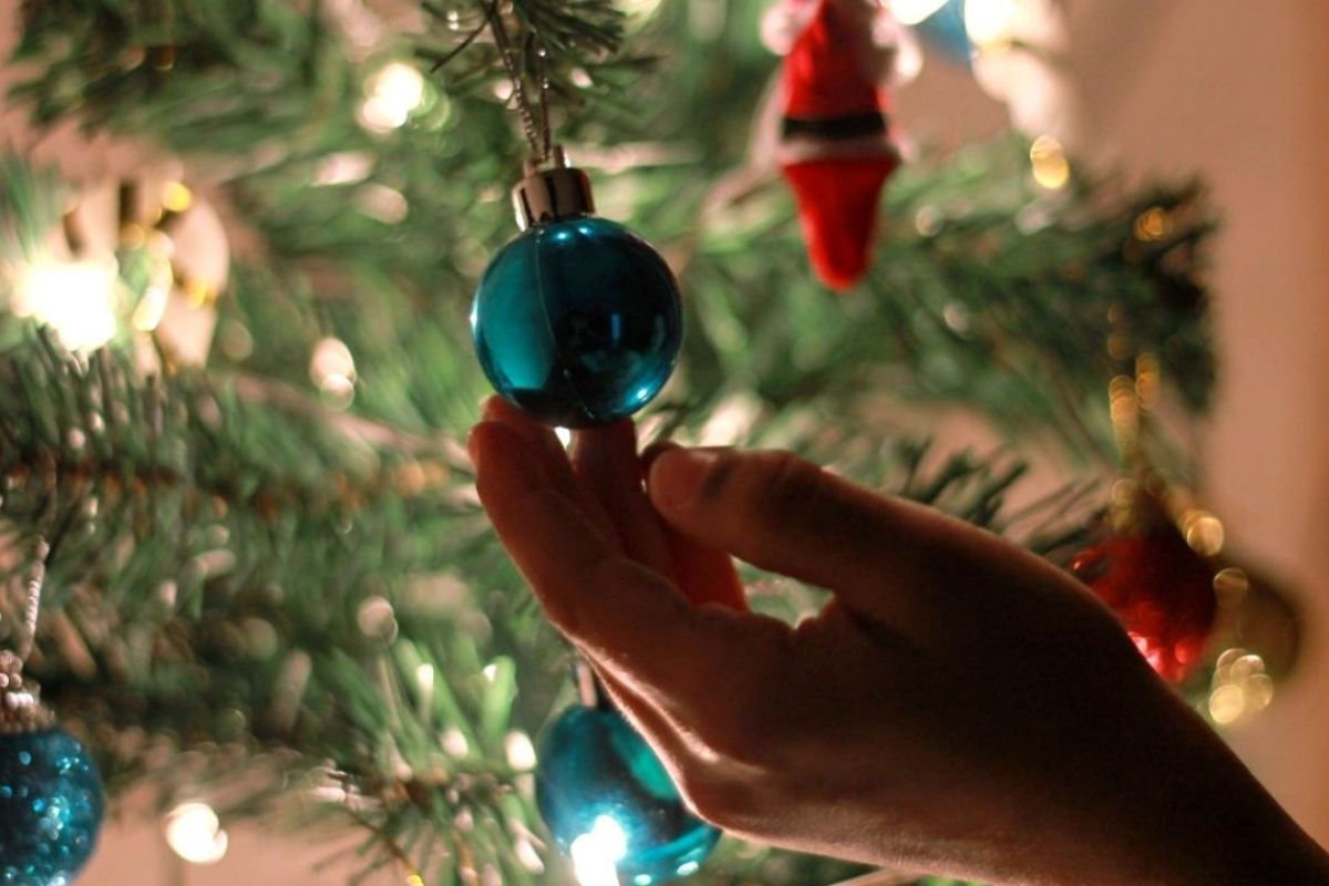 Qué significado tiene el árbol de Navidad y sus adornos