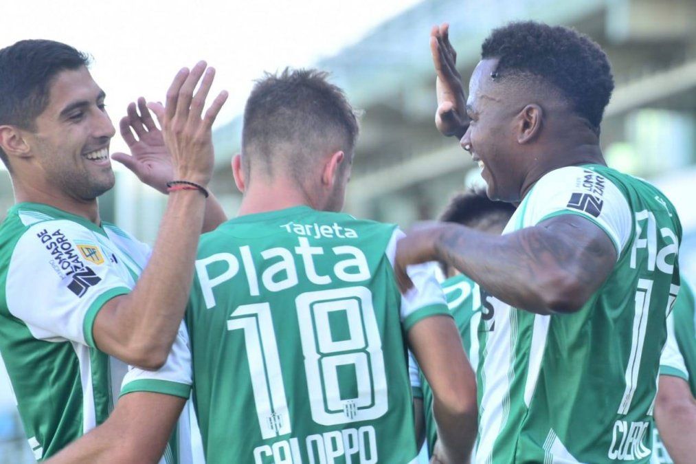 Banfield consiguió un gran triunfo como local ante Godoy Cruz.